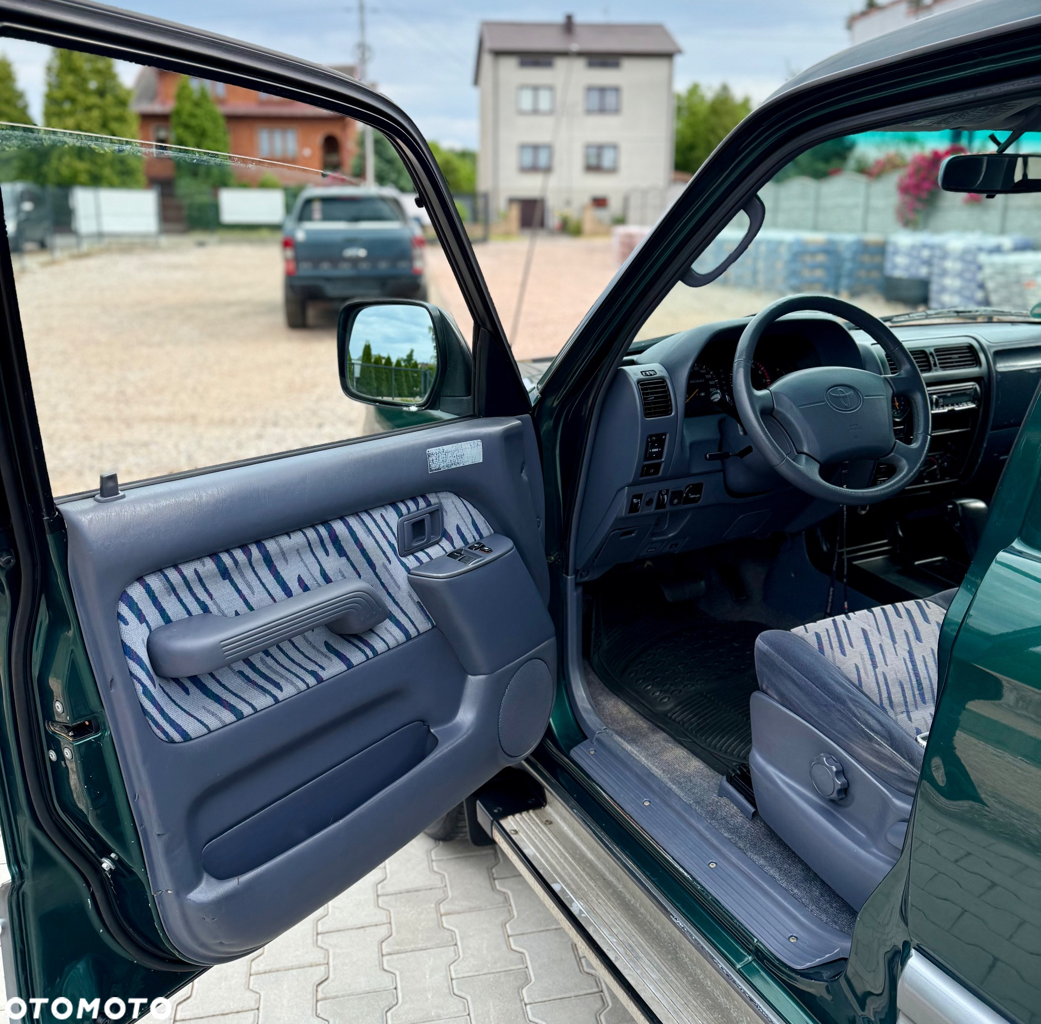 Toyota Land Cruiser - 6