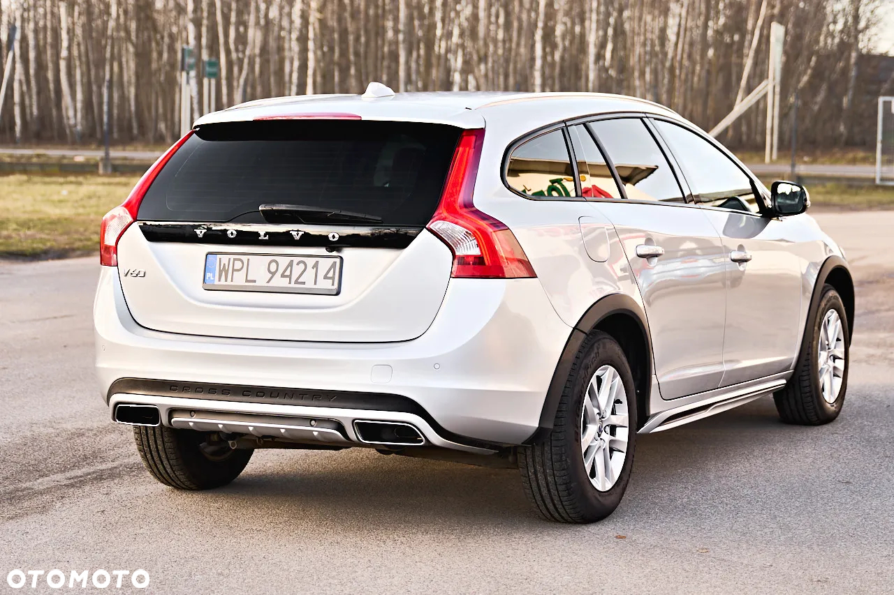 Volvo V60 Cross Country D3 Geartronic Momentum - 9