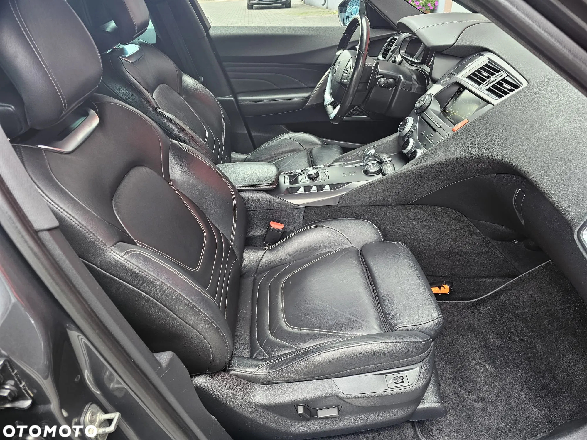 Citroën DS5 HDi 165 SportChic - 22