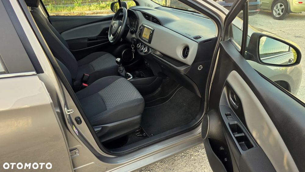 Toyota Yaris 1.33 Premium - 7