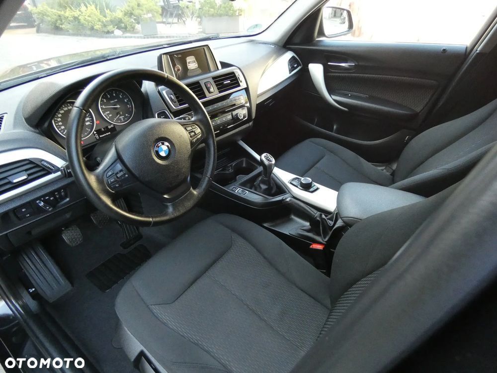 BMW Seria 1 118i Sport Line - 26