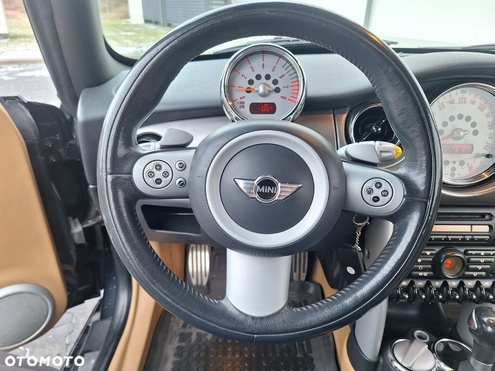 MINI Cooper S Sidewalk - 25