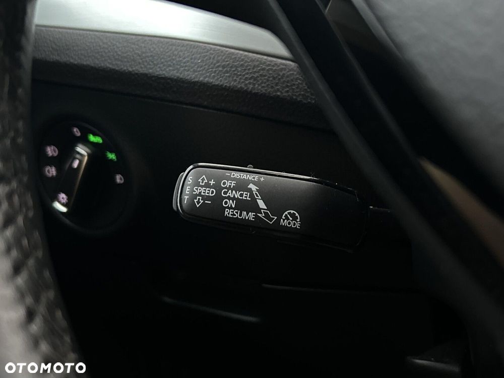 Skoda Superb 2.0 TDI SCR Ambition DSG - 20