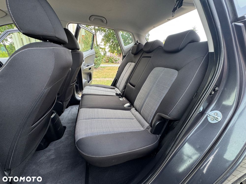 Kia Venga - 27