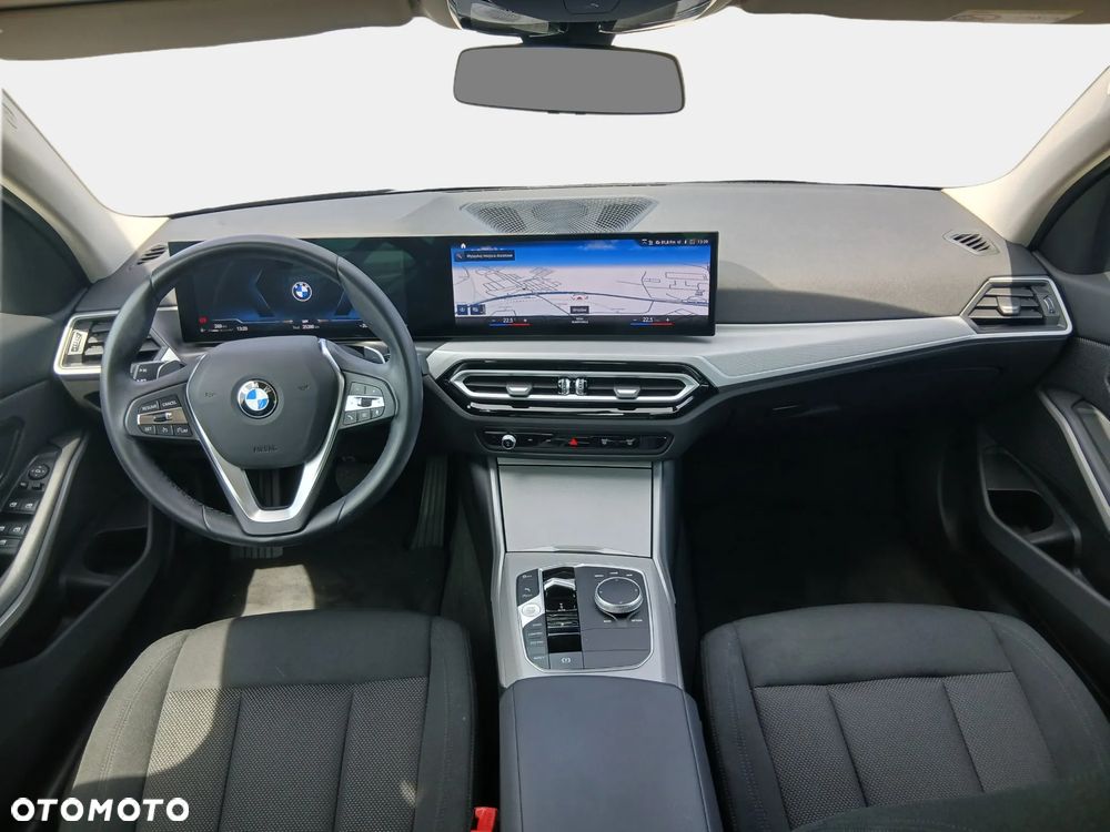 BMW Seria 3 318i - 12