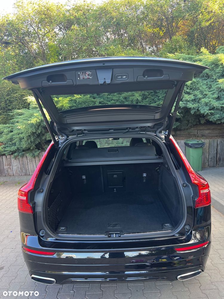 Volvo XC 60 B4 B R-Design - 11