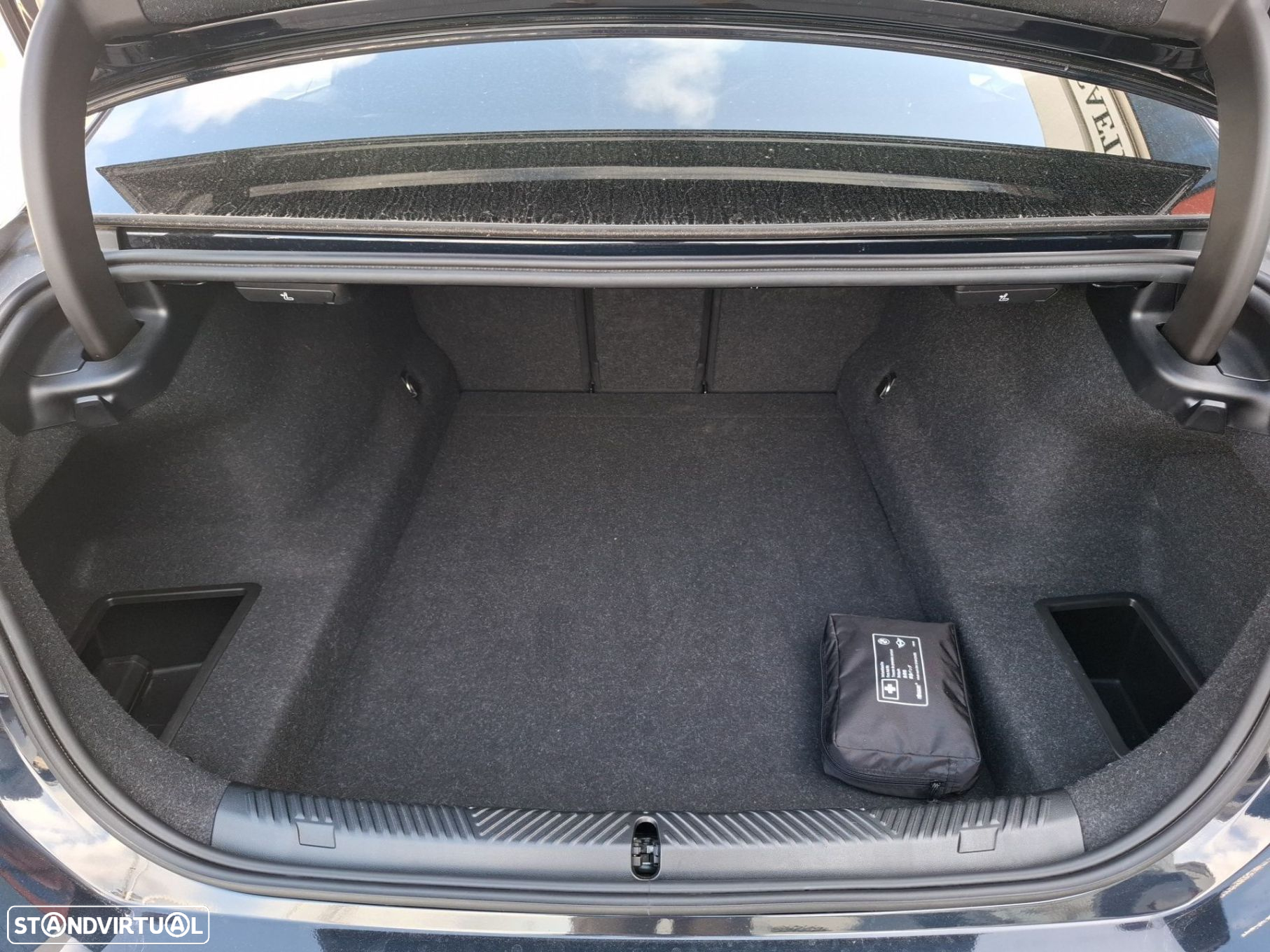 BMW 520 d Pack Desportivo M - 16