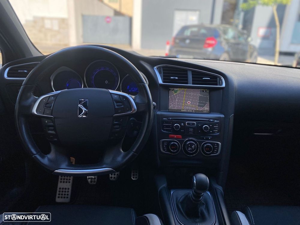 Citroën DS4 1.6 HDi So Chic - 15