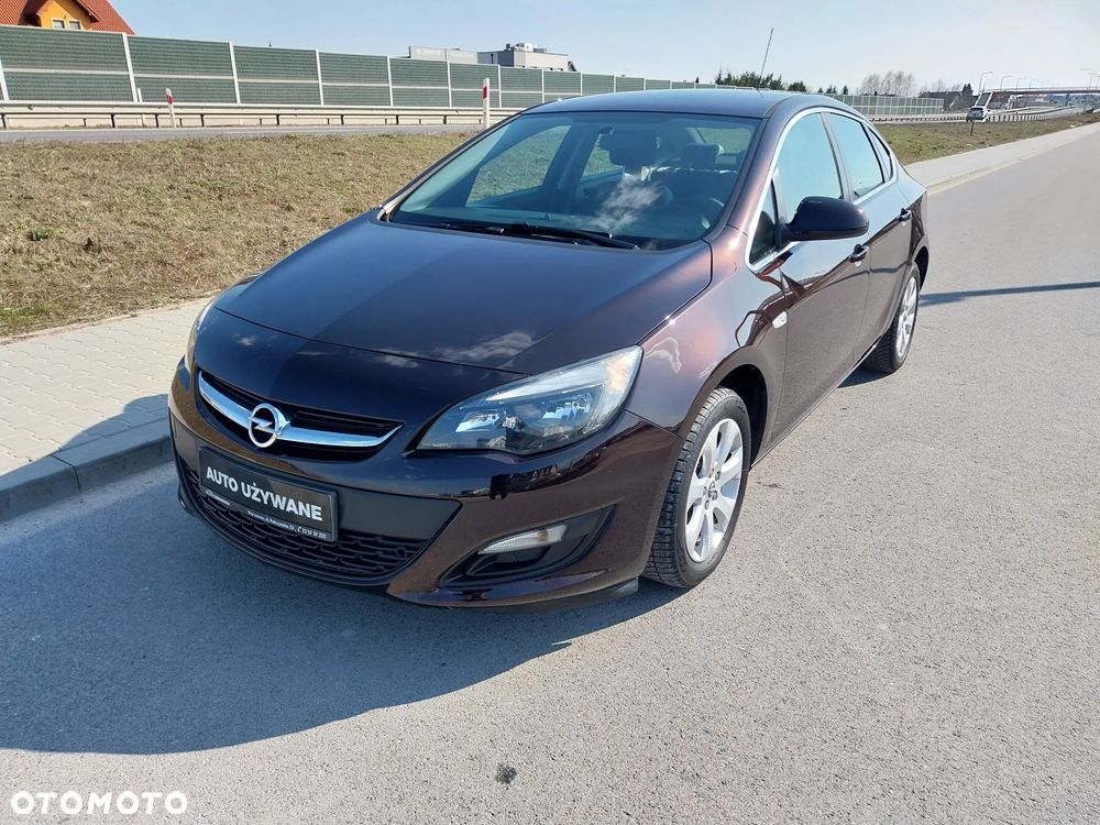 Opel Astra 1.4 T Executive EU6 - 2