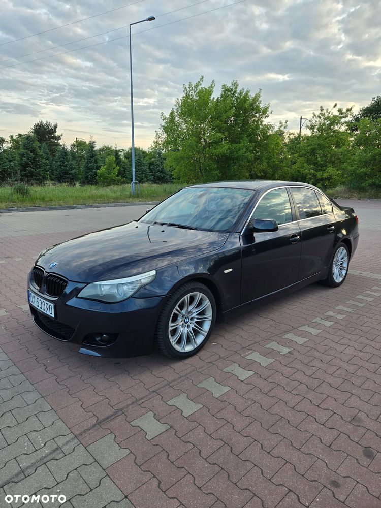 BMW Seria 5 525d - 35