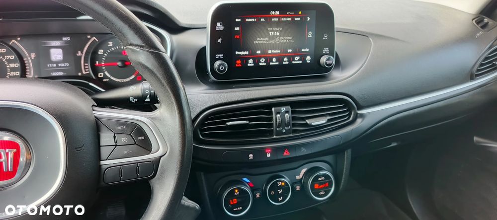 Fiat Tipo 1.4 16v Lounge EU6d - 16
