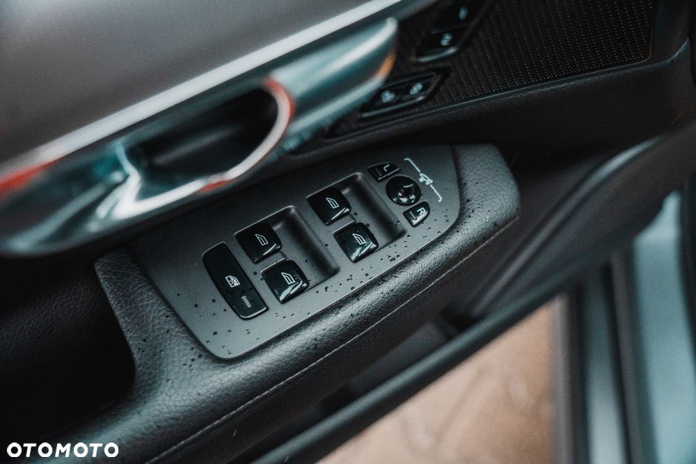Volvo V90 D5 SCR AWD Momentum Pro - 15