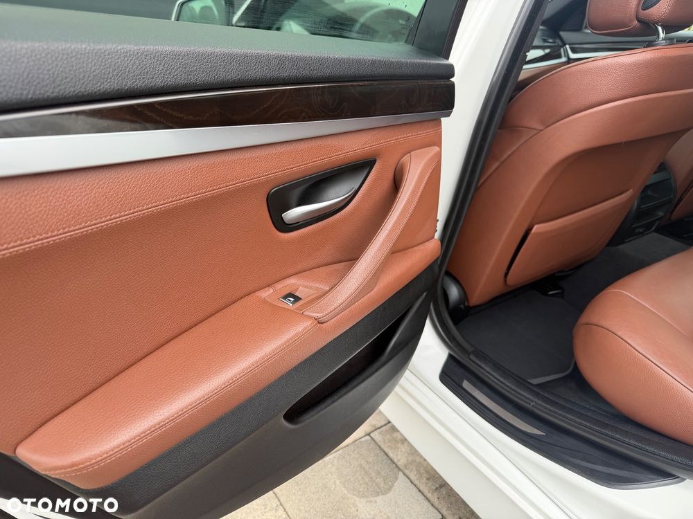 BMW Seria 5 530i Sport-Aut Edition Exclusive - 16