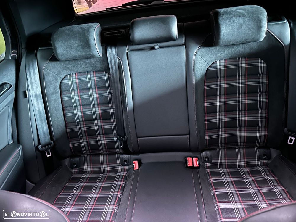 VW Golf 2.0 TSi GTi DSG Performance - 16