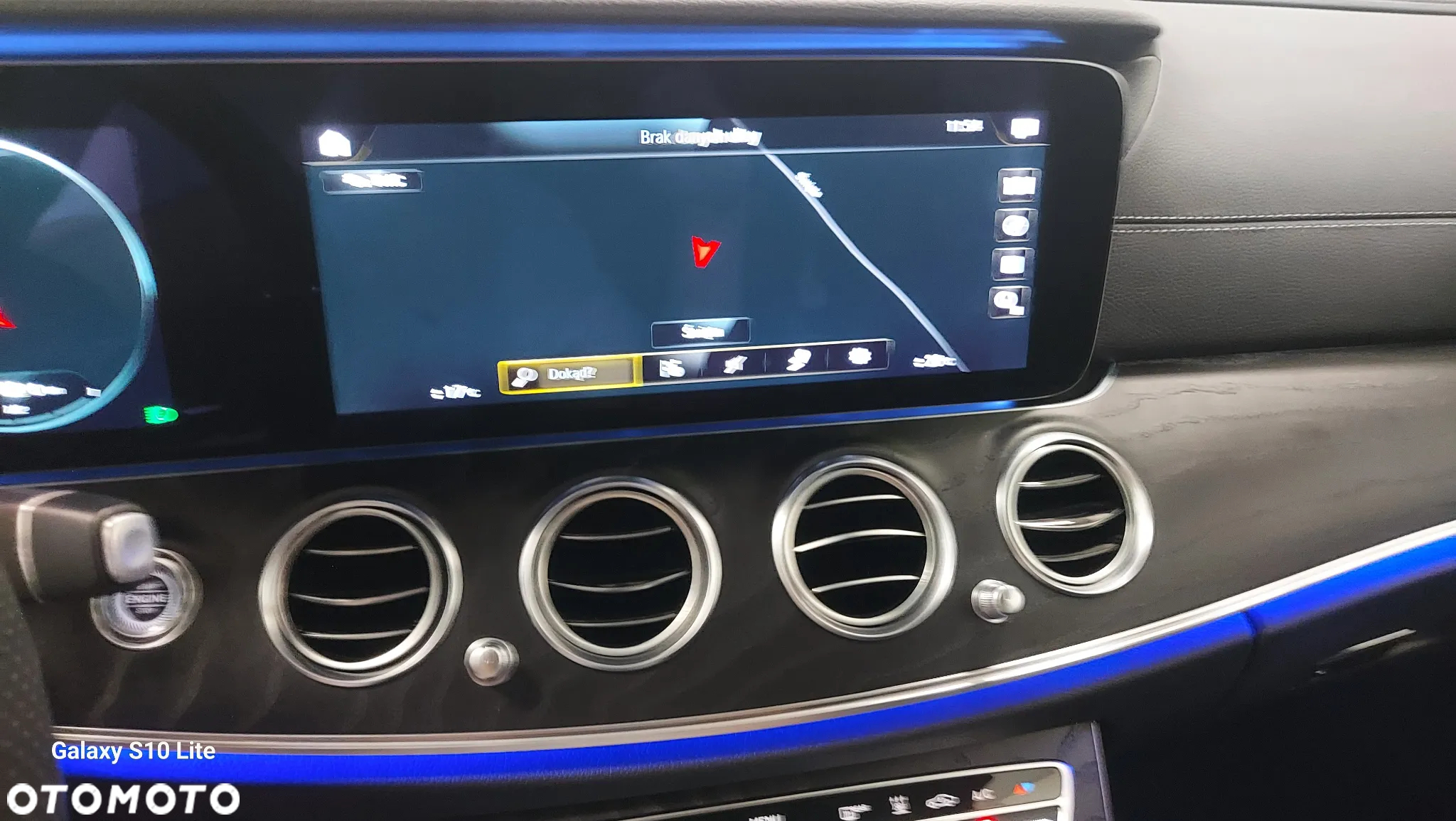 Mercedes-Benz Klasa E 300 de 4Matic T 9G-TRONIC AMG Line - 25