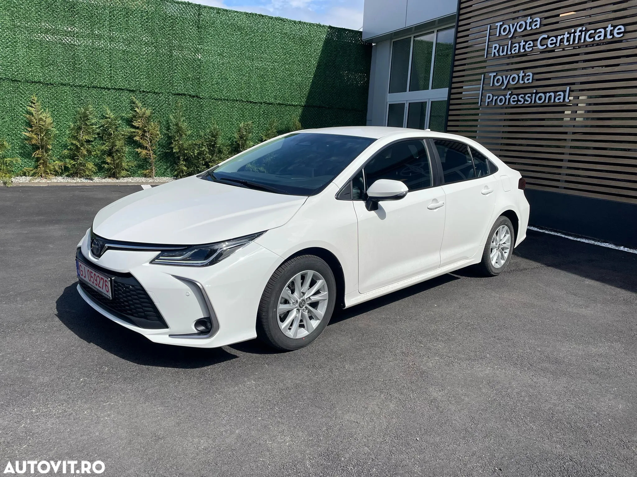 Toyota Corolla Sedan 1.8 HEV Business - 3