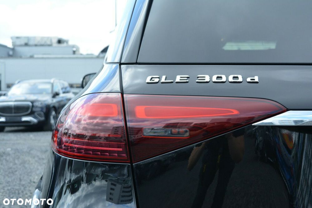 Mercedes-Benz GLE - 12