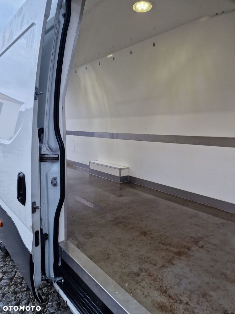 Iveco 35S15 - 12