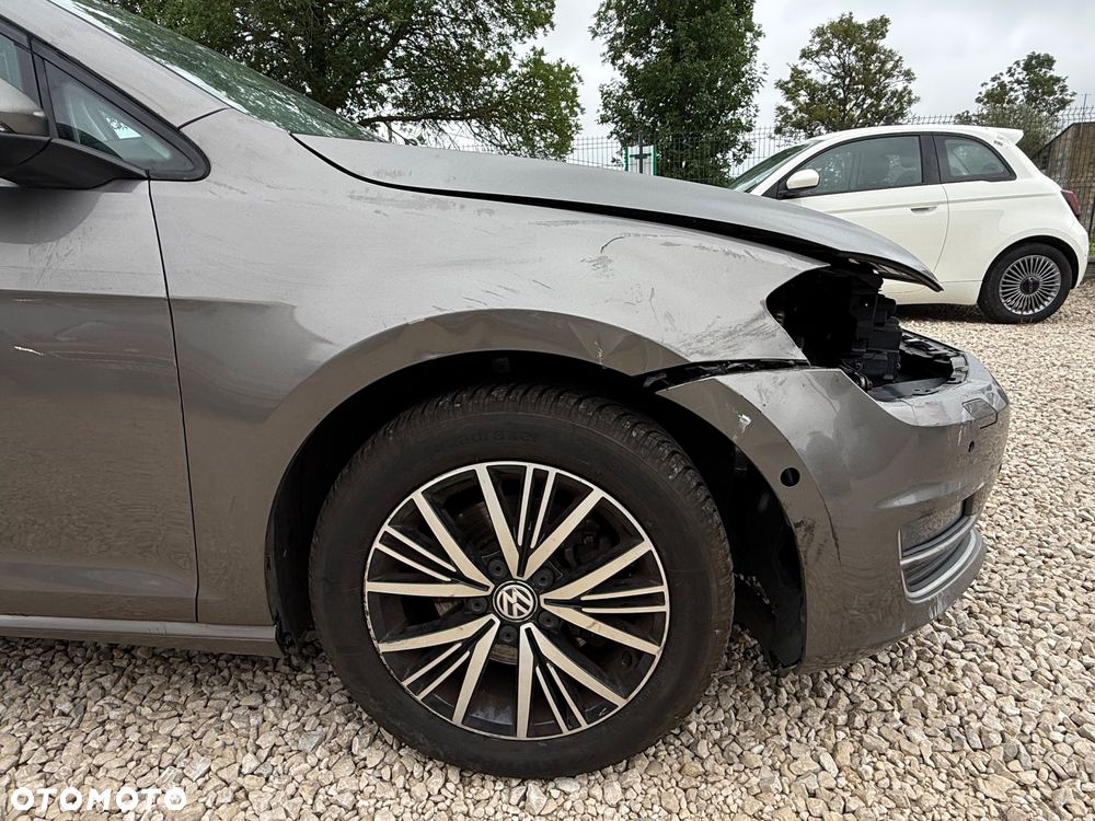 Volkswagen Golf - 23