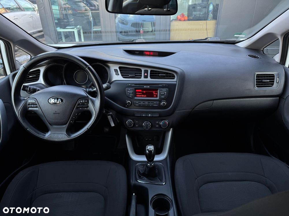 Kia Ceed 1.4 CVVT ISG Spirit - 12