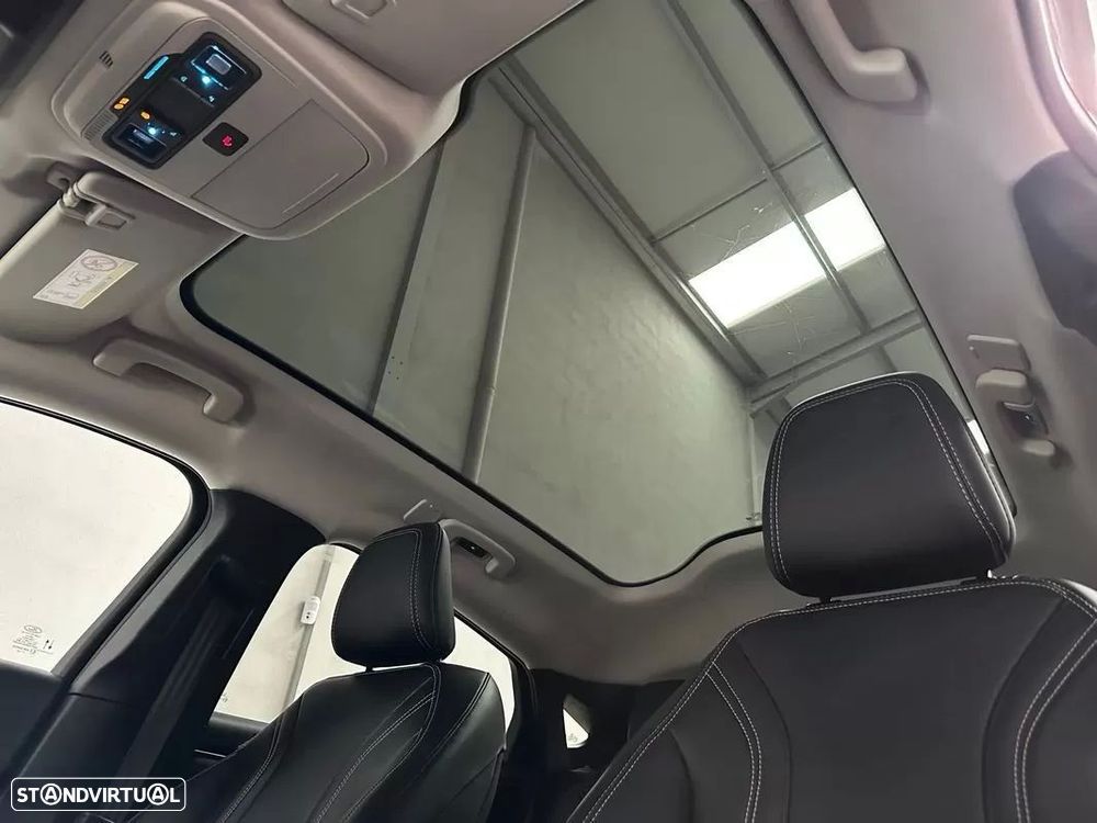 Ford Mustang Mach-E - 19