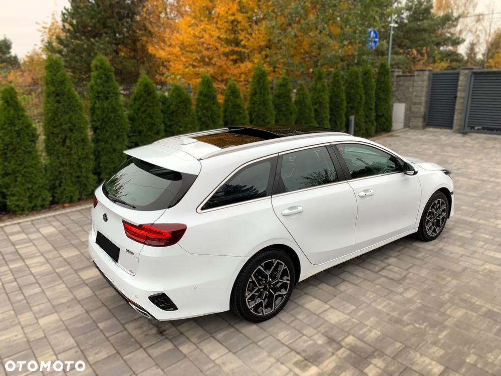 Kia Ceed 1.6 GDI PHEV Business Line DCT - 24