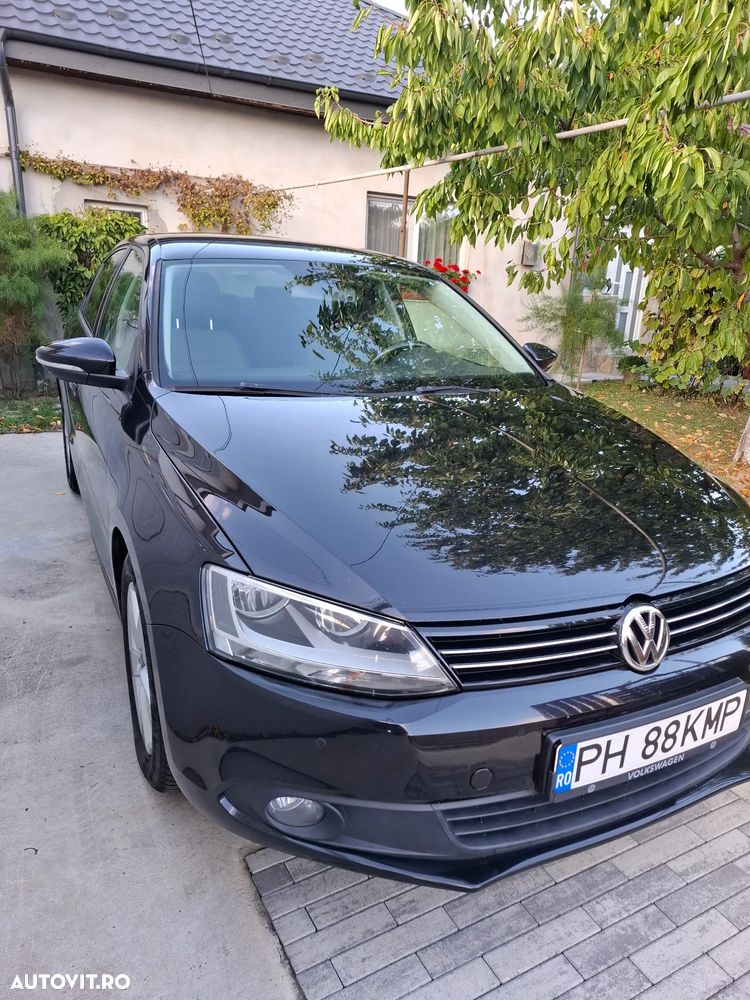 Volkswagen Jetta 1.6 TDI Blue Motion Technology Trendline - 2