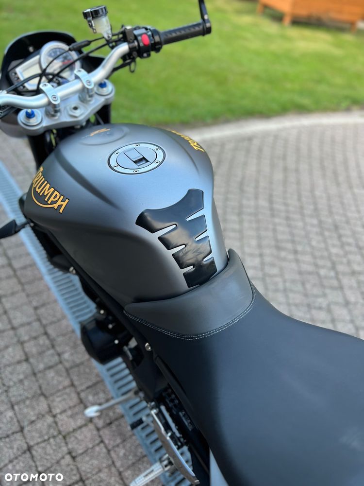 Triumph Street Triple - 19