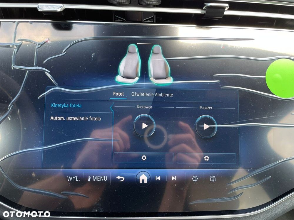 Mercedes-Benz Klasa E 220 d mHEV 4-Matic AMG 9G-Tronic - 32