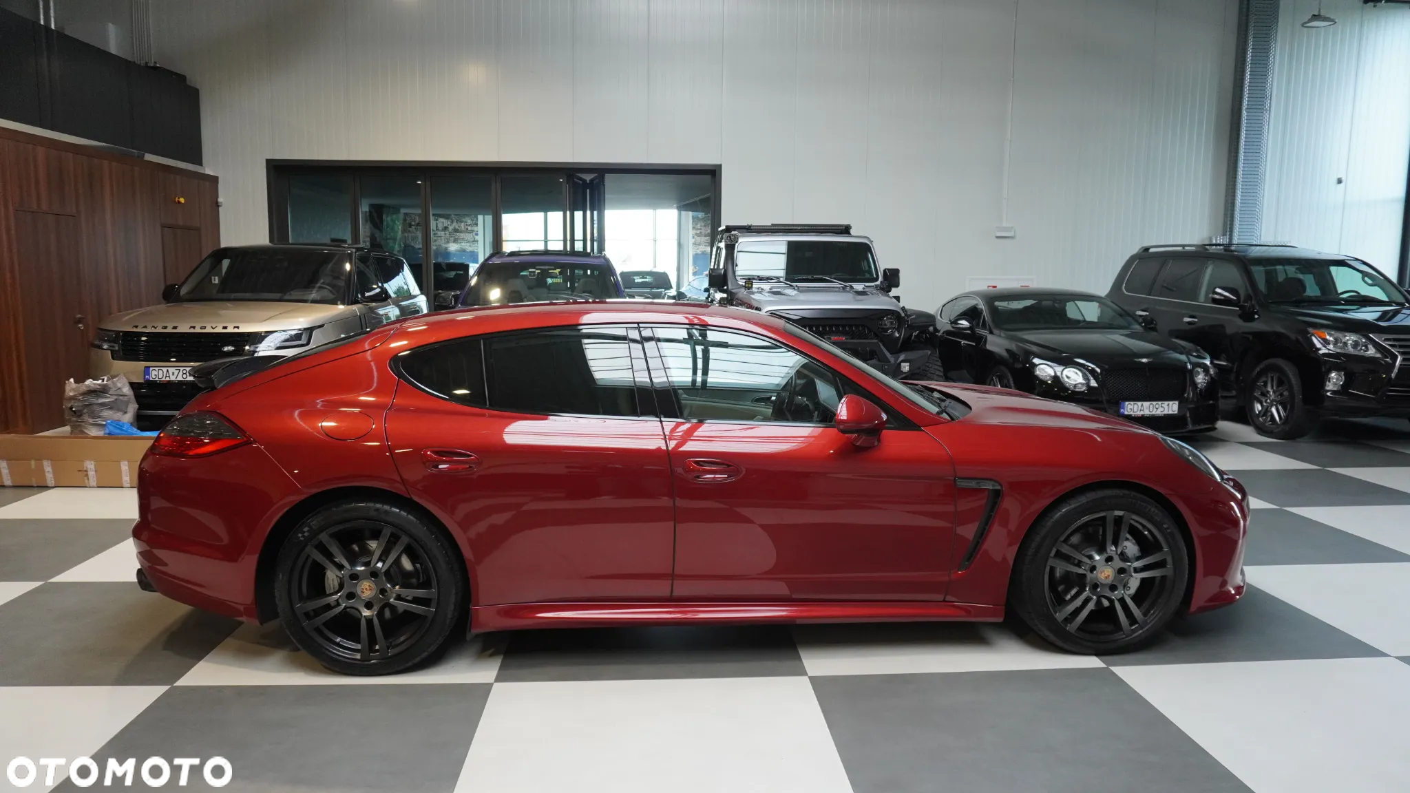 Porsche Panamera 4S - 17