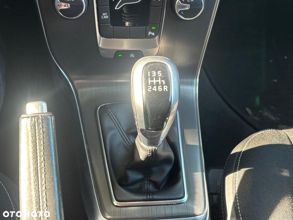 Volvo V40 D2 Drive-E SCR Kinetic - 32