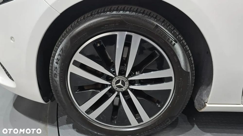 Mercedes-Benz Klasa A 220 4Matic 7G-DCT AMG Line - 5