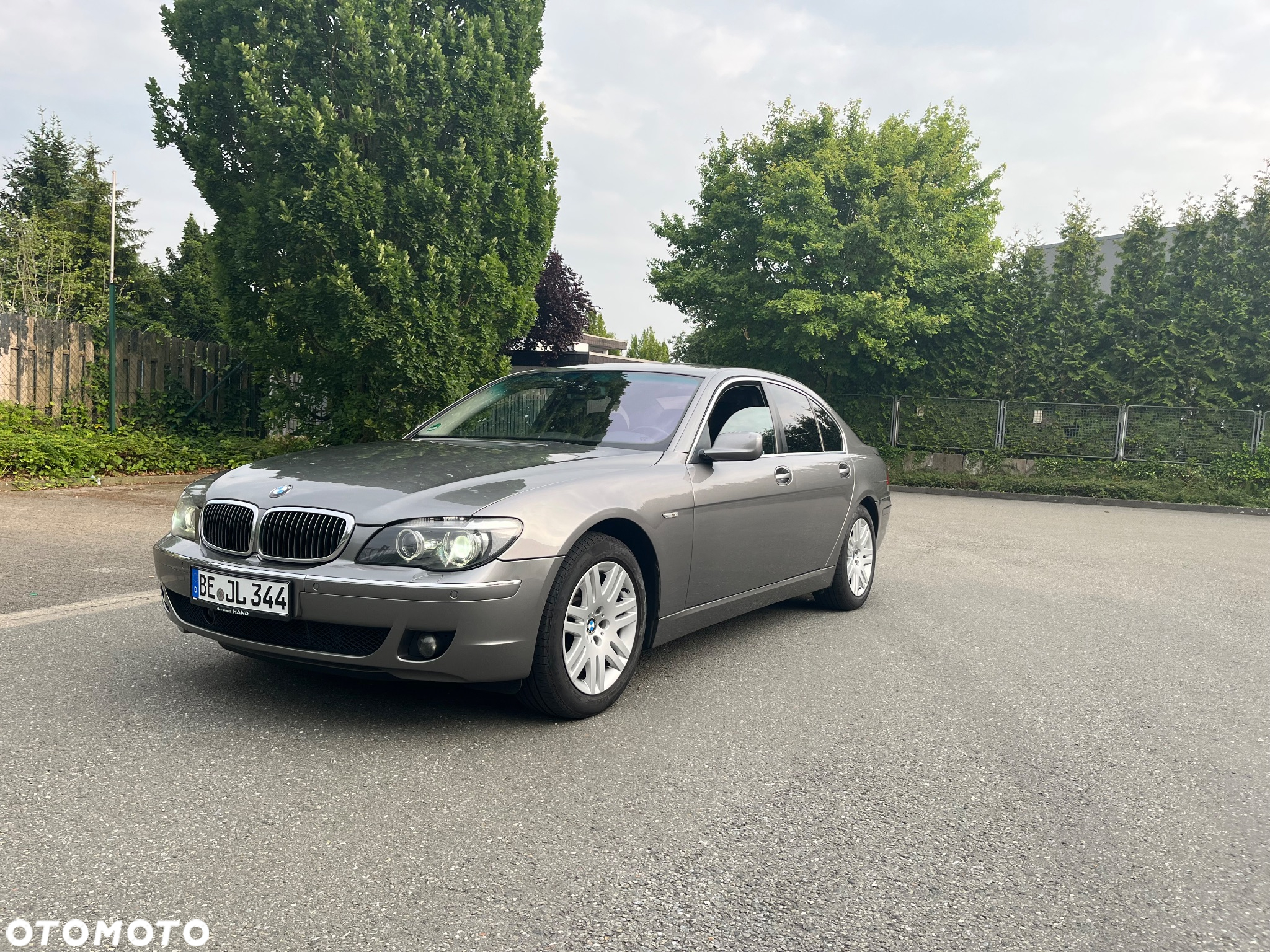 BMW Seria 7 740i - 13