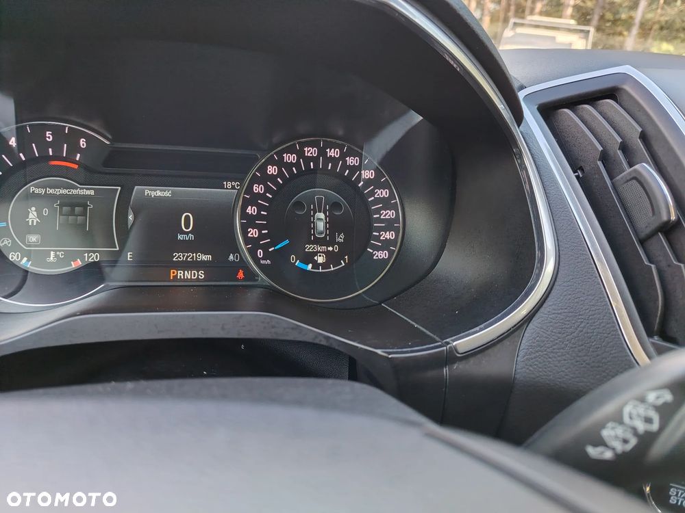 Ford S-Max - 22