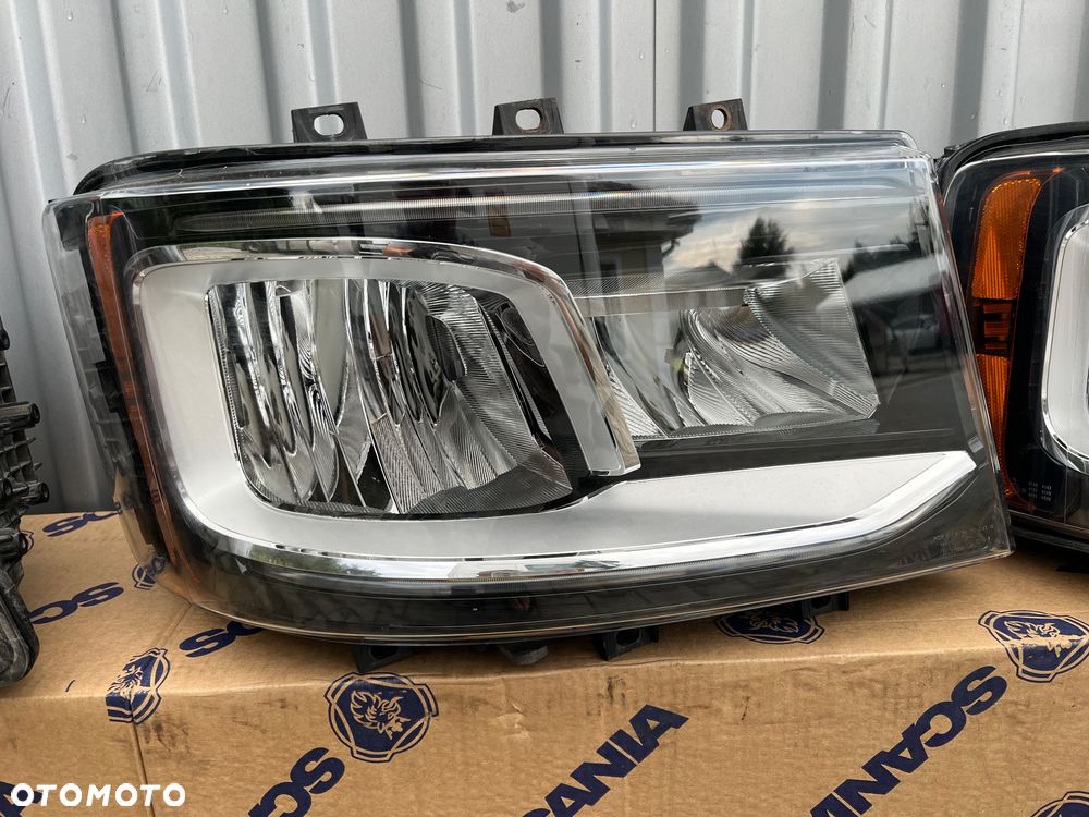 Lampa LED Scania R S NGS NGR reflektor 2674391 - 2