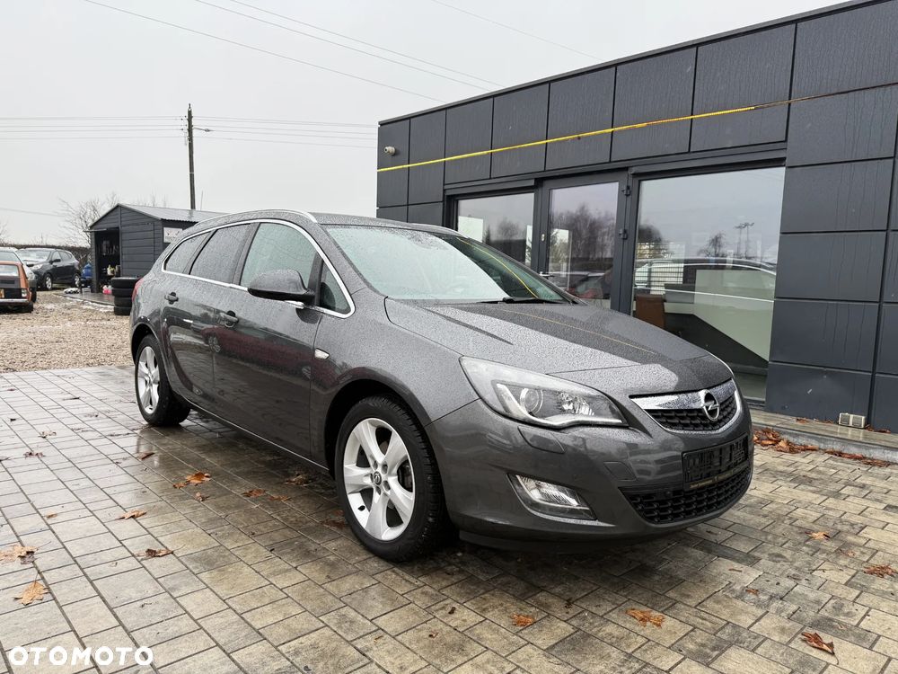 Opel Astra 1.4 T Cosmo - 11
