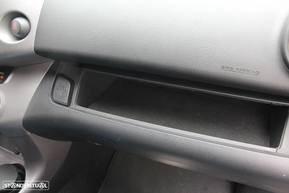 Toyota RAV4 2.2 D-4D Cross Sport NAVI - 47