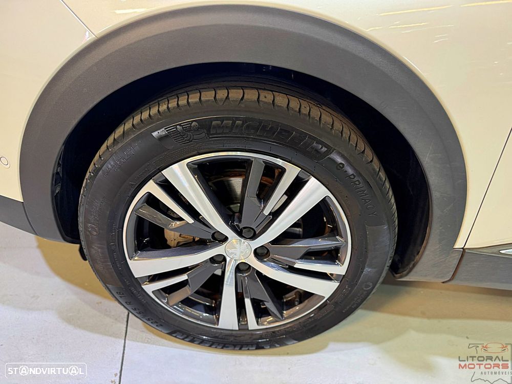 Peugeot 3008 1.2 PureTech Allure Pack EAT8 - 13