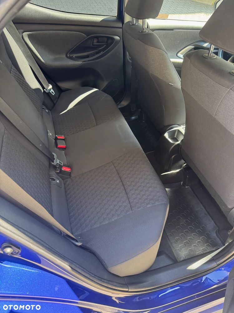 Toyota Yaris 1.5 Comfort - 21