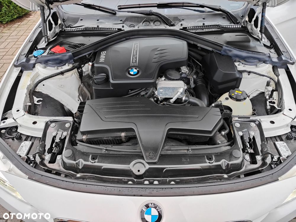 BMW Seria 3 - 16