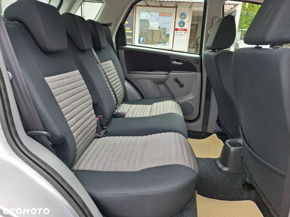 Suzuki SX4 1.6 GS / Premium 4WD - 23