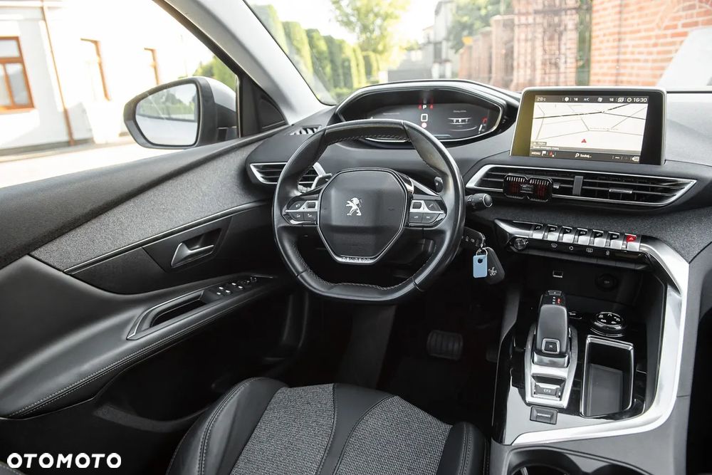 Peugeot 3008 PureTech 130 Stop & Start GPF EAT8 Active Business-Paket - 28