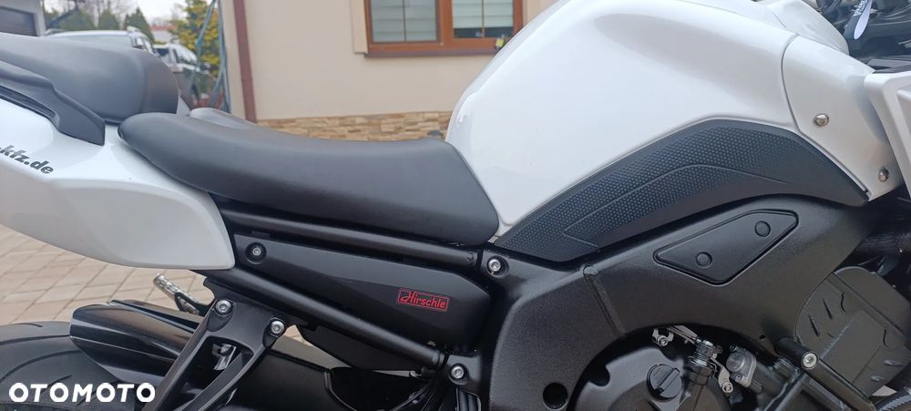 Yamaha FZ8 - 25