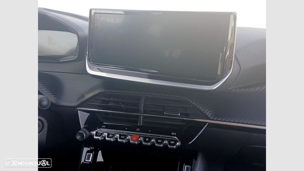 Peugeot 2008 - 22