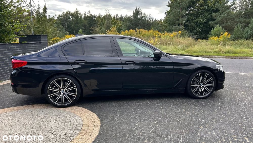 BMW Seria 5 530d xDrive - 12