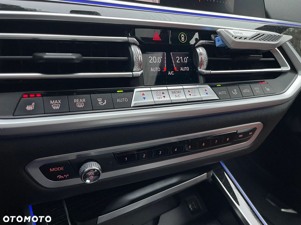 BMW X7 - 12