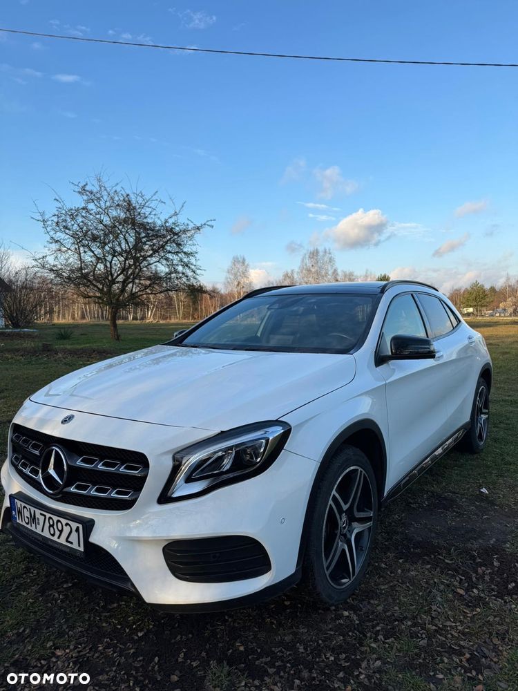 Mercedes-Benz GLA - 7