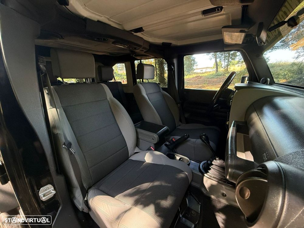 Jeep Wrangler - 15