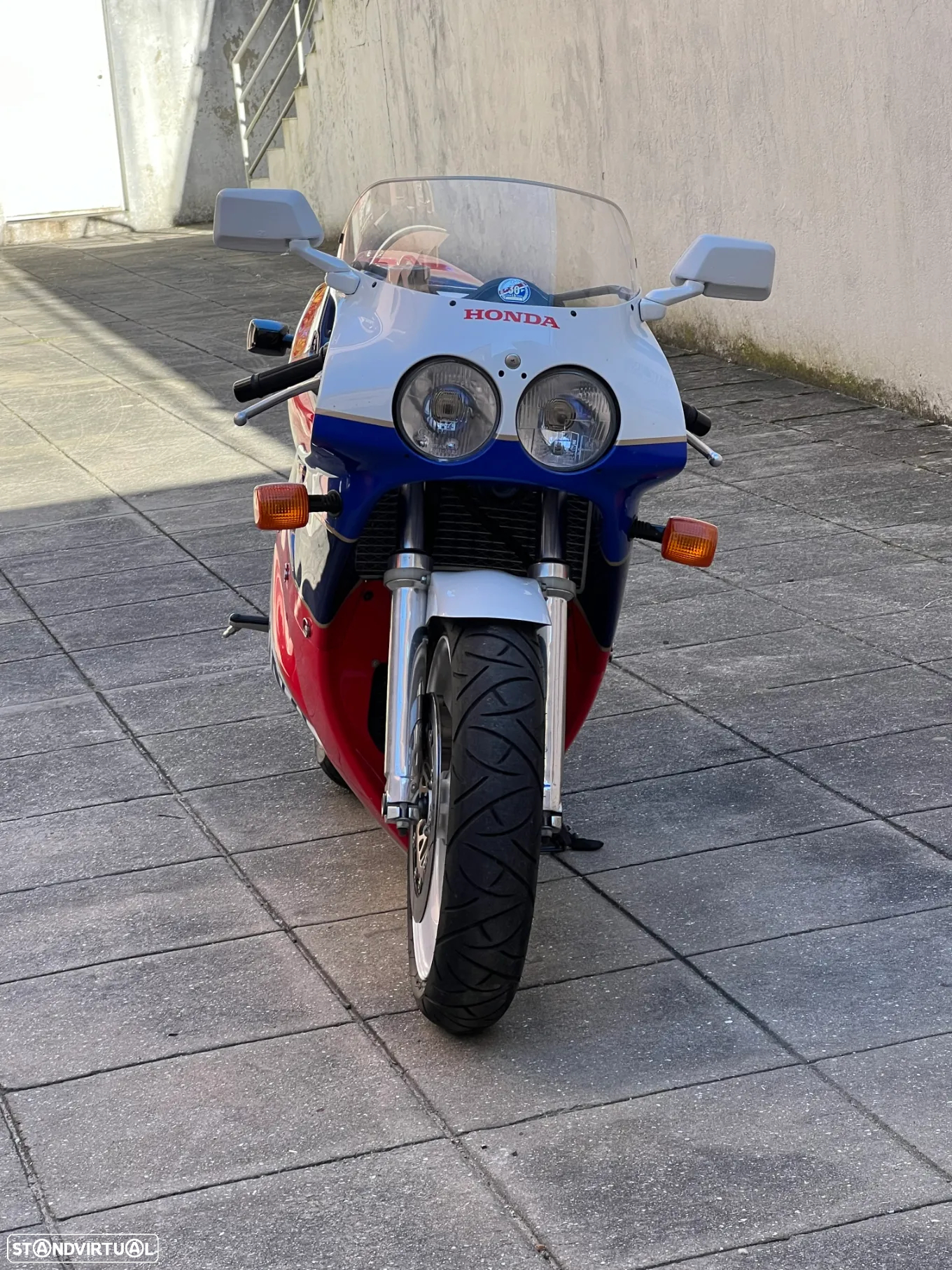 Honda VFR VFR750 RC30 - 9