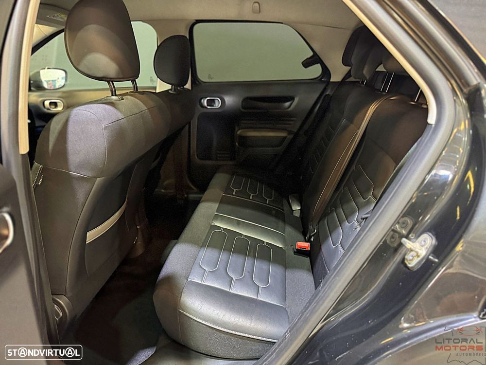 Citroën C4 Cactus 1.2 PureTech Shine EAT6 - 17